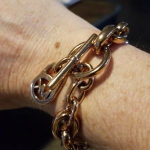 Michael Kors Jewelry - Michael Kors rose gold bracelet. Michael Kors Jewelry - Michael Kors rose gold bracelet.